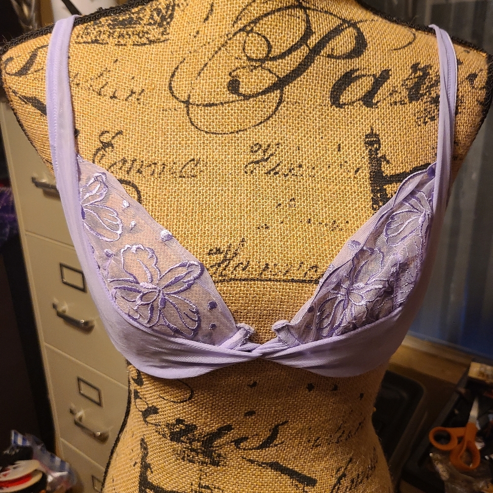 Victoria's secret purple bra nwt 34D